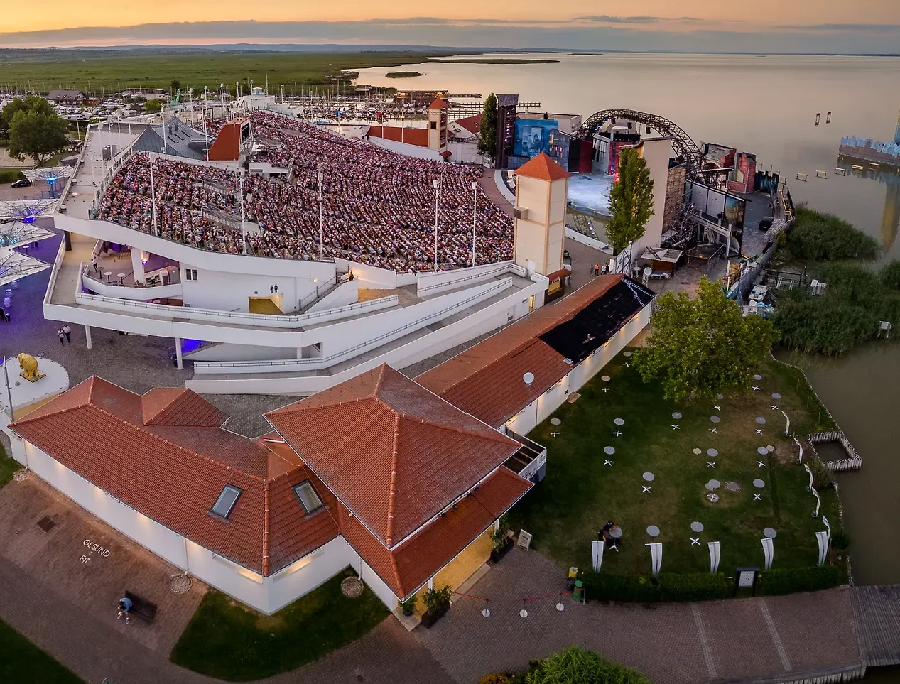 Schifffahrt zu den Seefestspielen Mörbisch